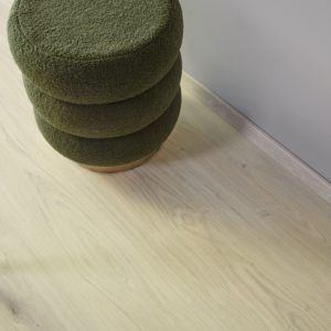 Rigid Essential Elegant Oak